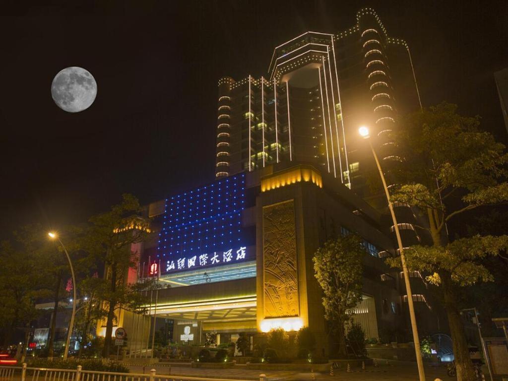 Shantou International Hotel Exterior photo